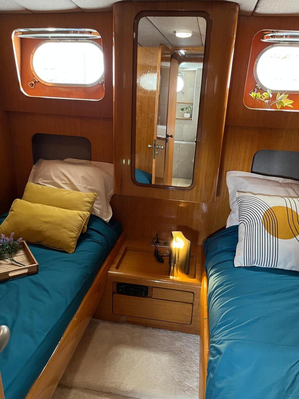Hotel Yacht Aquamarina Vieux Port La Rochelle à La Rochelle  Extérieur photo