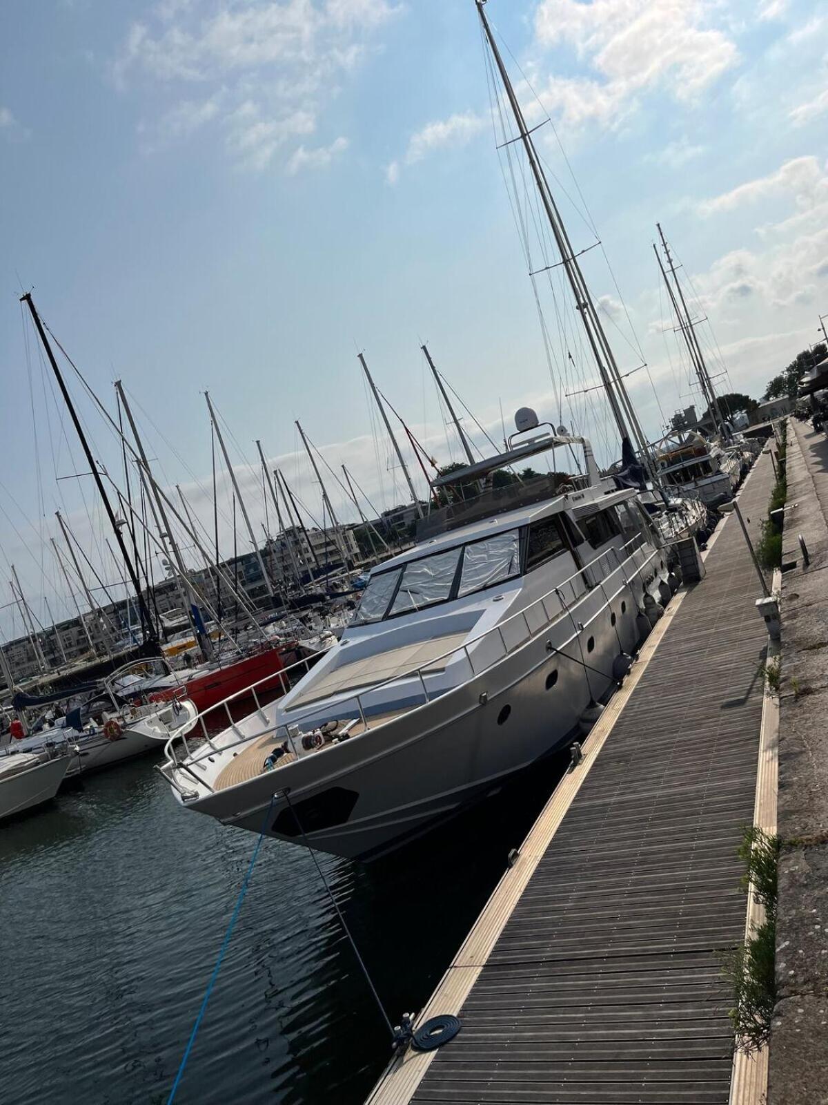 Hotel Yacht Aquamarina Vieux Port La Rochelle à La Rochelle  Extérieur photo