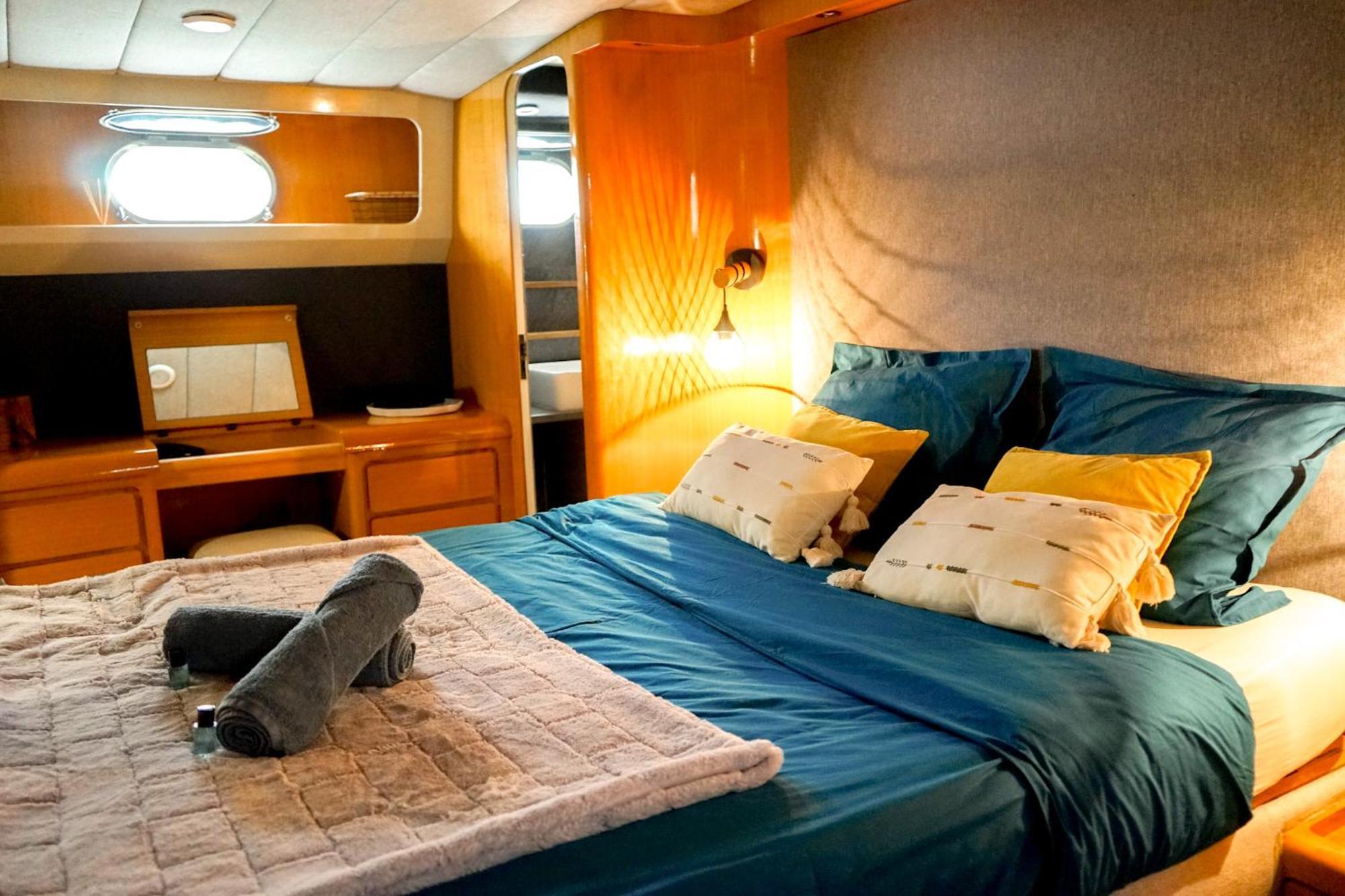 Hotel Yacht Aquamarina Vieux Port La Rochelle à La Rochelle  Extérieur photo