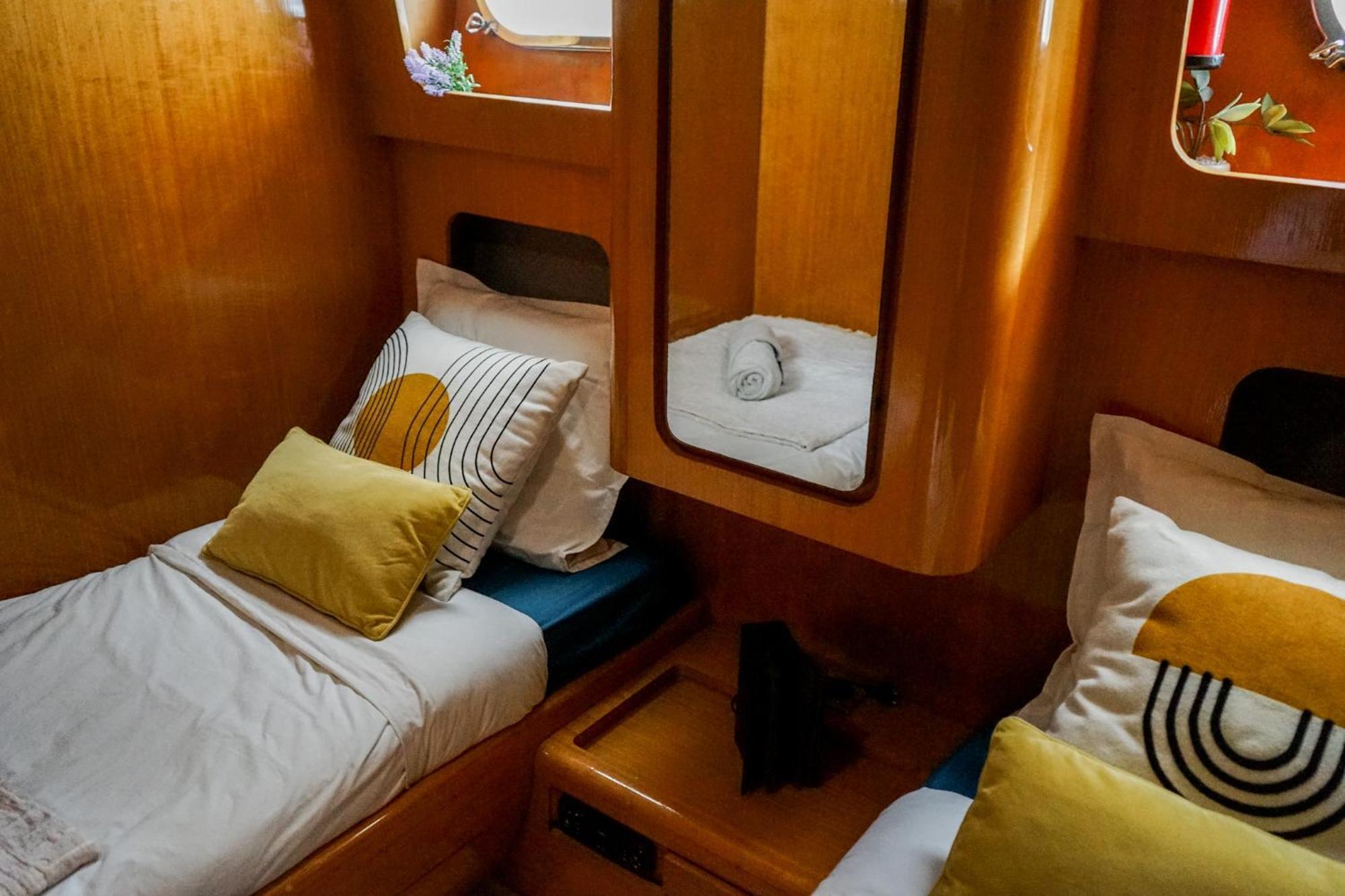 Hotel Yacht Aquamarina Vieux Port La Rochelle à La Rochelle  Extérieur photo